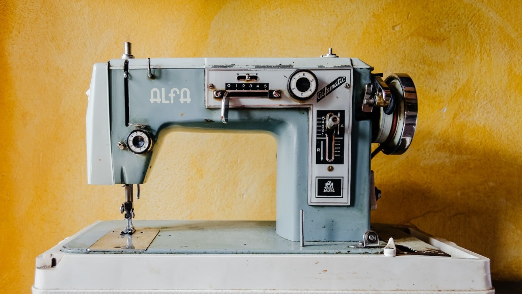 How Handheld Sewing Machine Works
