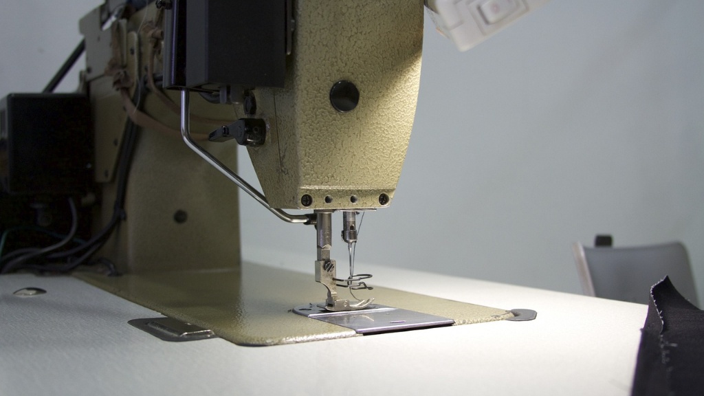 How To Hem Trousers With A Sewing Machine Uk