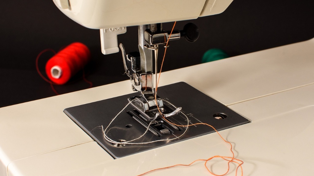 How To Finish A Seam With A Sewing Machine