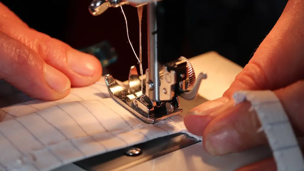 How To Use A Mini Sewing Machine