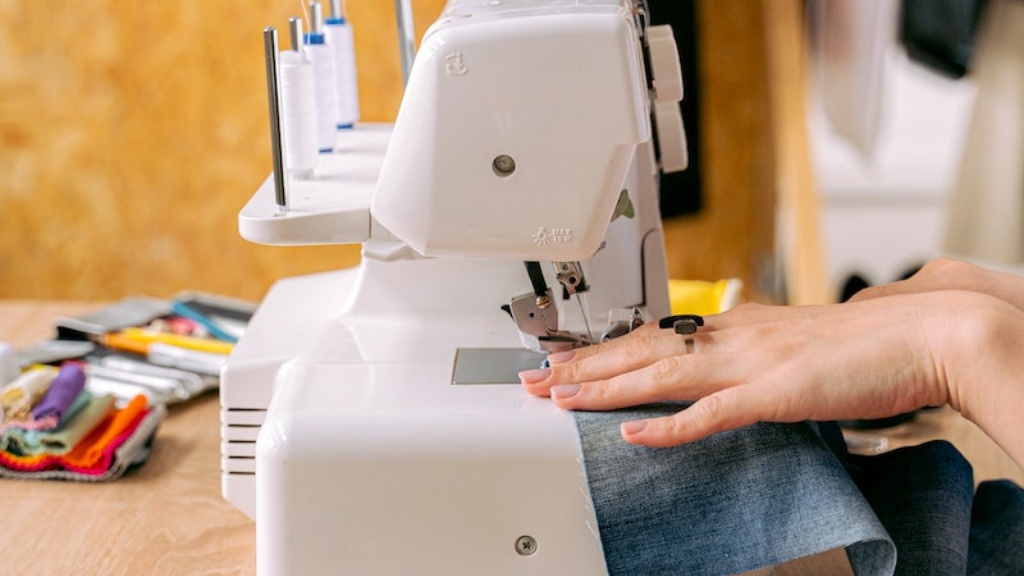 How To Monogram With Sewing Machine