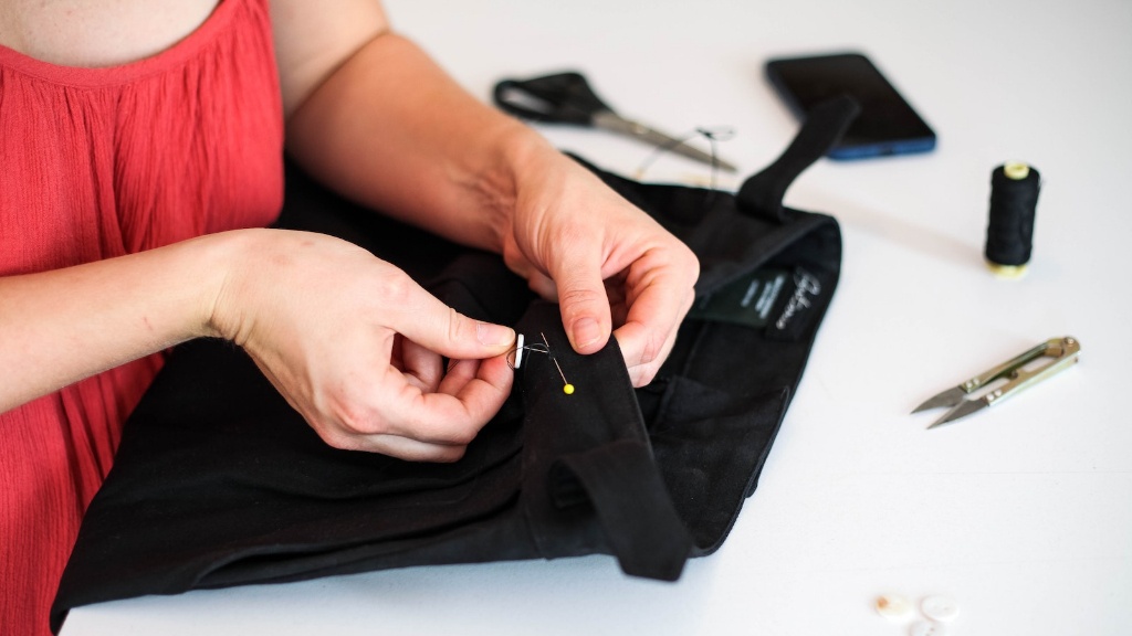 How To Get A Needle Out Of A Sewing Machine