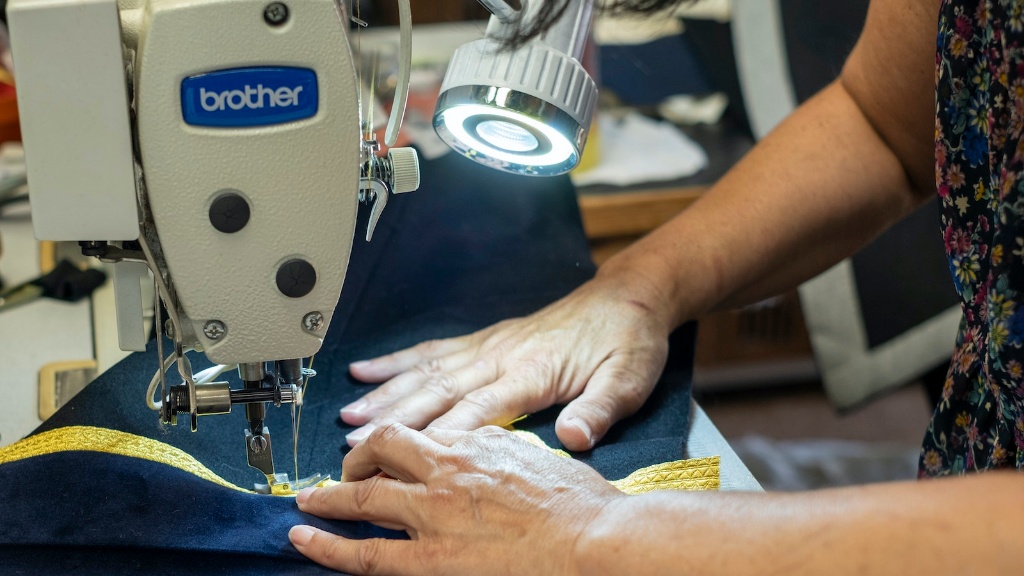 How To Adjust Presser Foot Pressure On Singer Sewing Machine