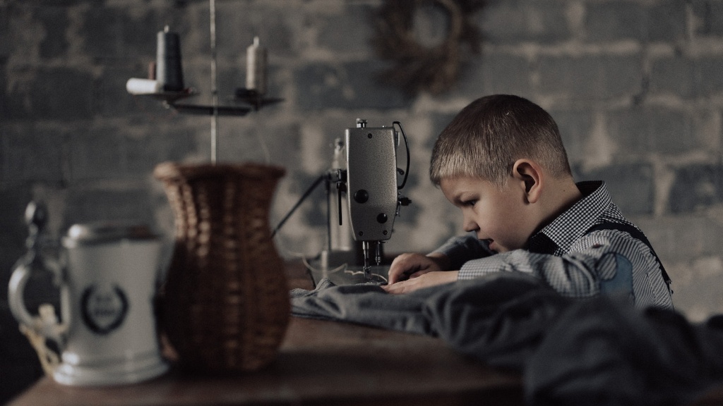 How To Thread A Husqvarna Viking Sewing Machine