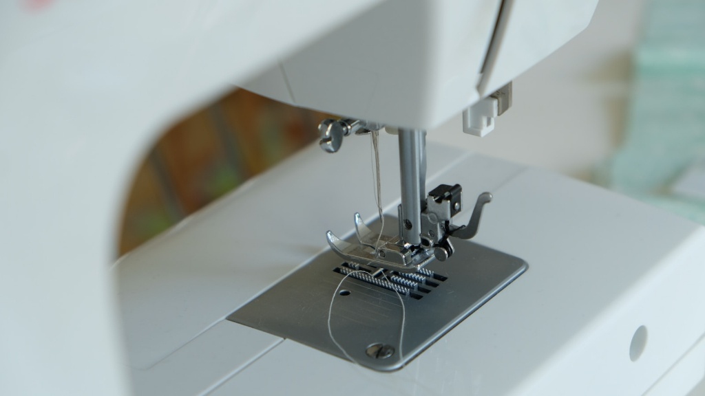 How To Put A Bobbin Into A Brother Sewing Machine