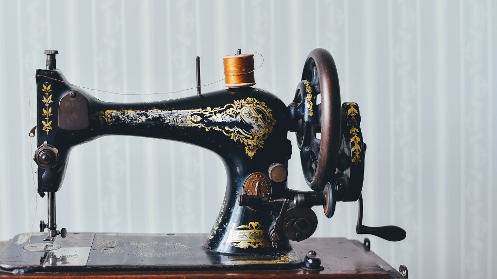 How To Backstitch On A Bernina Sewing Machine