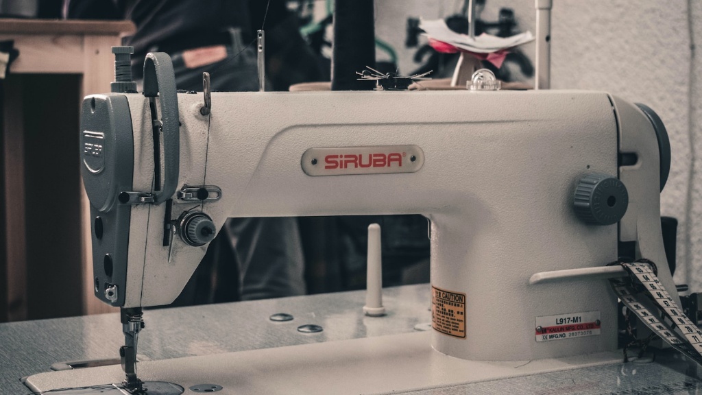 How To Thread A Brother Sewing Machine For Beginners